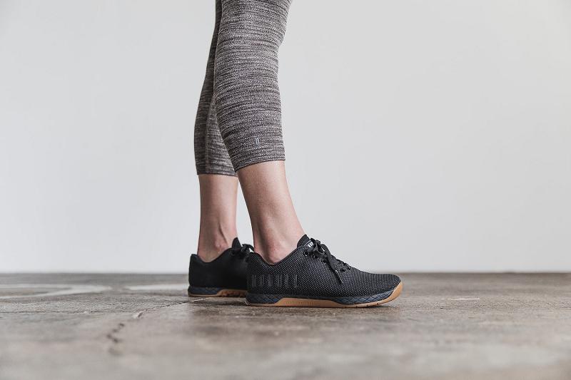 Women's Nobull Crop (MELANGE) Jogger Grey / Brown | SG T3113C